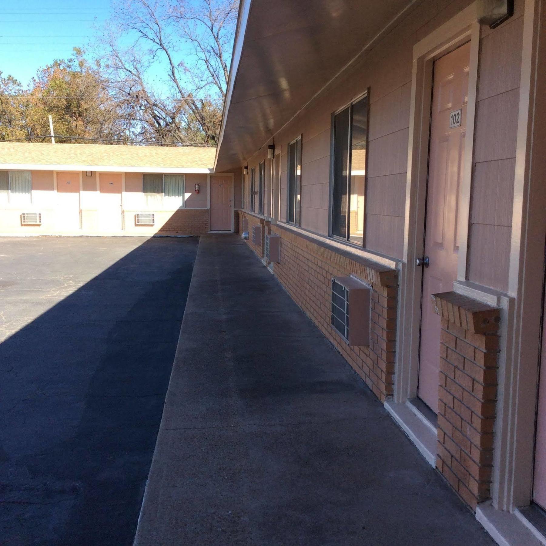Regency Inn Comanche Exterior foto